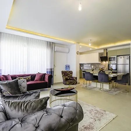 Sea View Stylish Flat W Shared Pool In Alanya Appartement